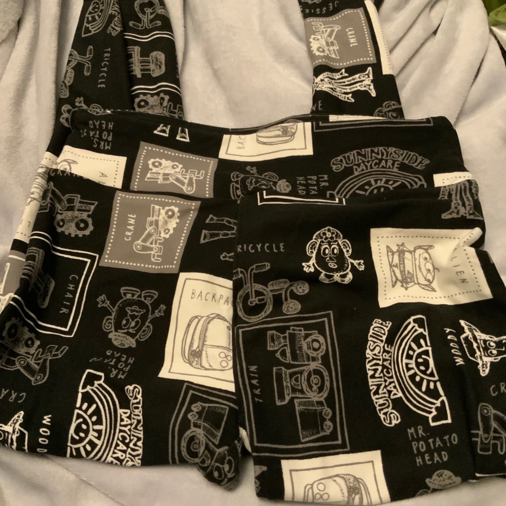 Lularoe leggings rare Disney toy story os nwot